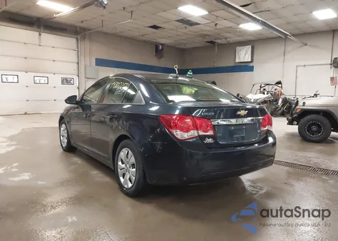 2016 Chevrolet Cruze Limited Ls Auto z USA, uszkodzony, nr VIN 1G1PC5SG2G7172599